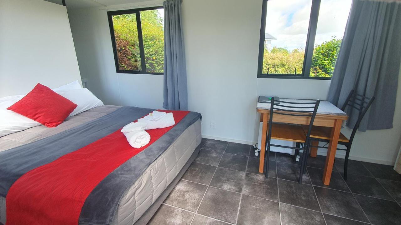 Апартаменти Lakeview Studio Cabin Kuratau Екстер'єр фото